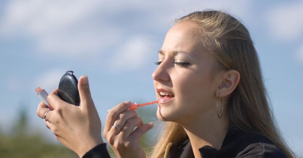 Sheer glossy lipstick
