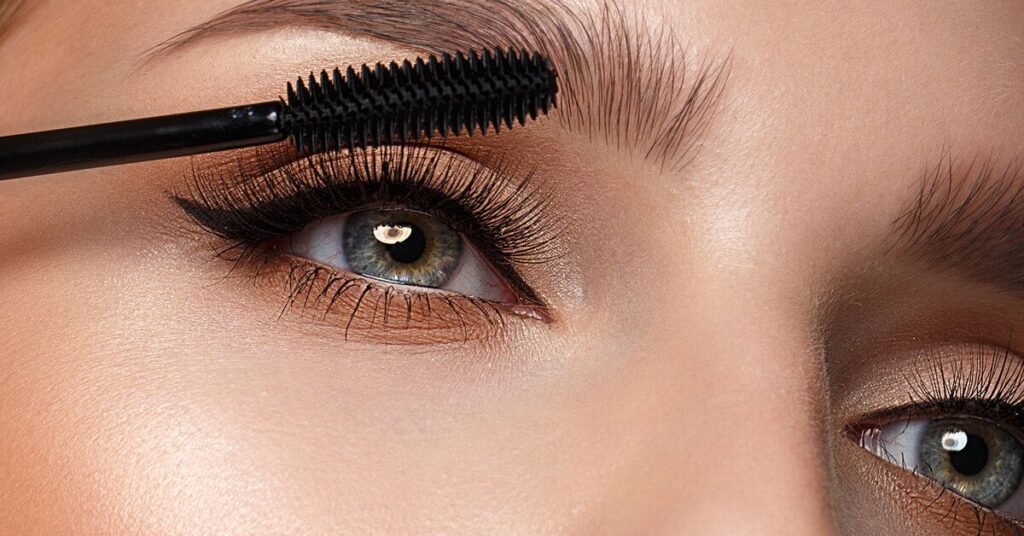 volumizing mascara Pakistan