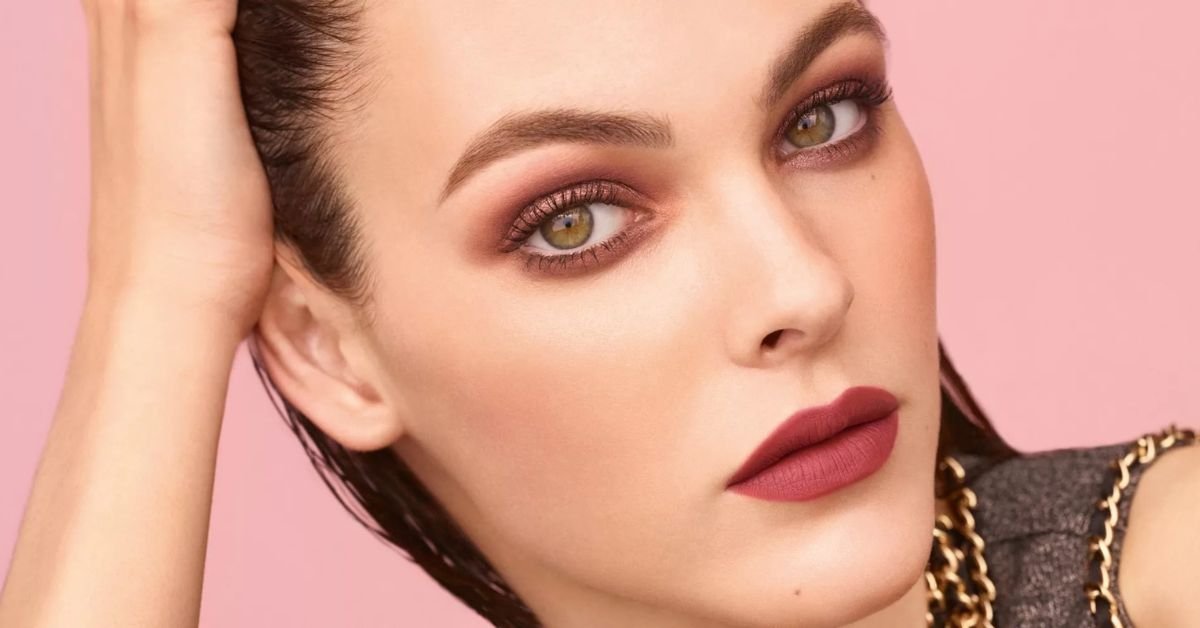 cherry cola makeup trend
