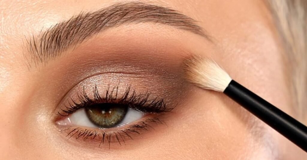 kohl eye makeup look
